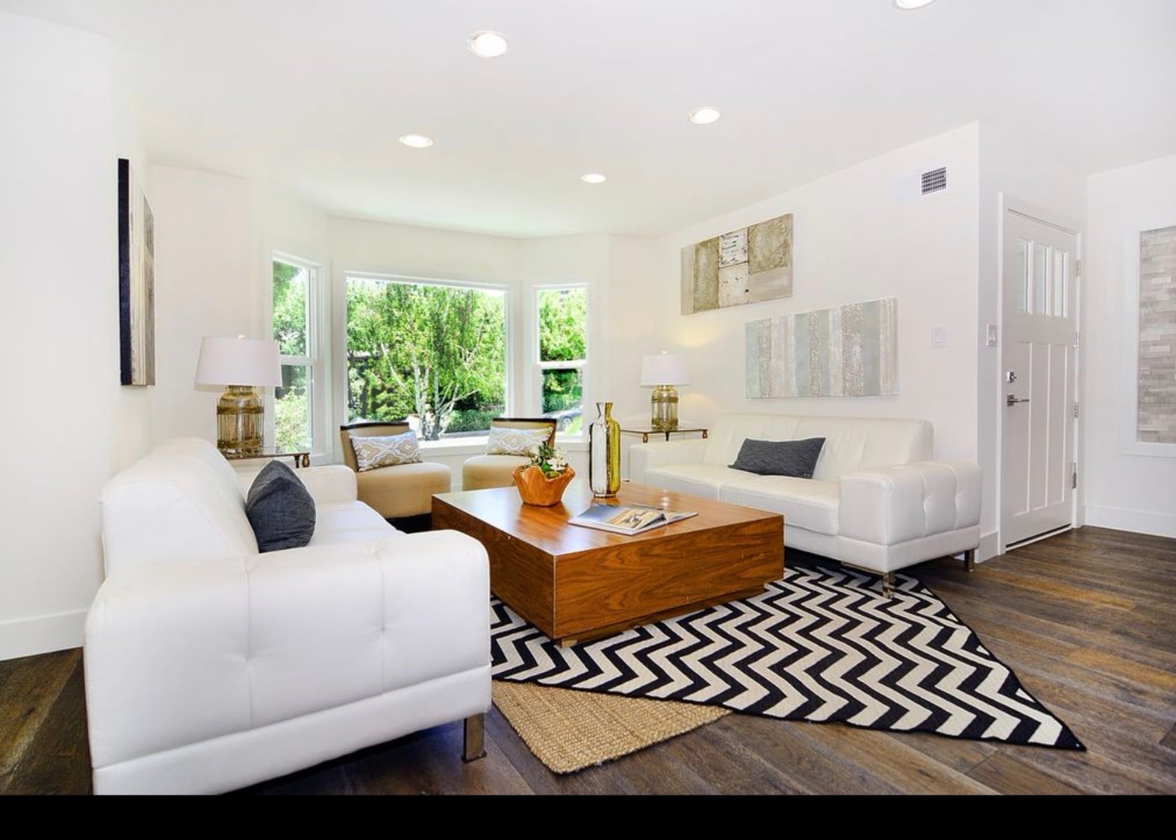 Building Photo - 15643 Woodfield Pl