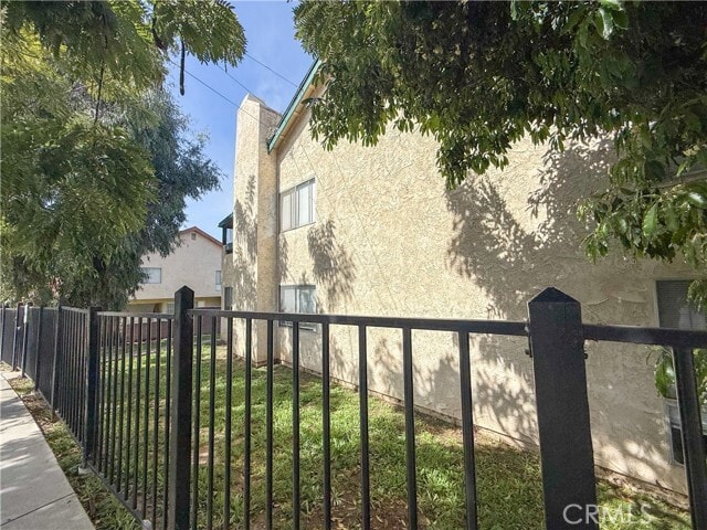 Building Photo - 101 E Olive Ave