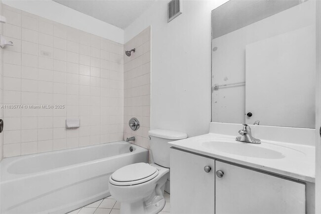 Building Photo - 1251 SE 31st Ct