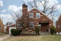 Building Photo - CHEVIOT - Meticulous 4 Bed 1.5 bath Brick ...