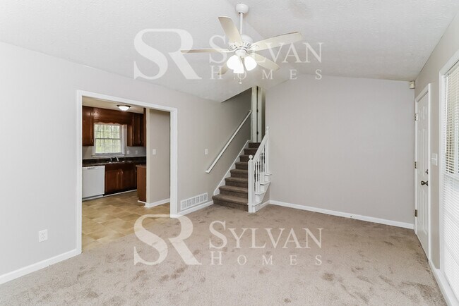 Building Photo - Enjoy living the good life in this 3 bedroom, 2 bathroom home