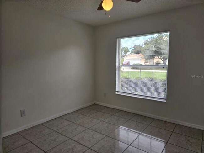 Building Photo - 13345 Pinyon Dr