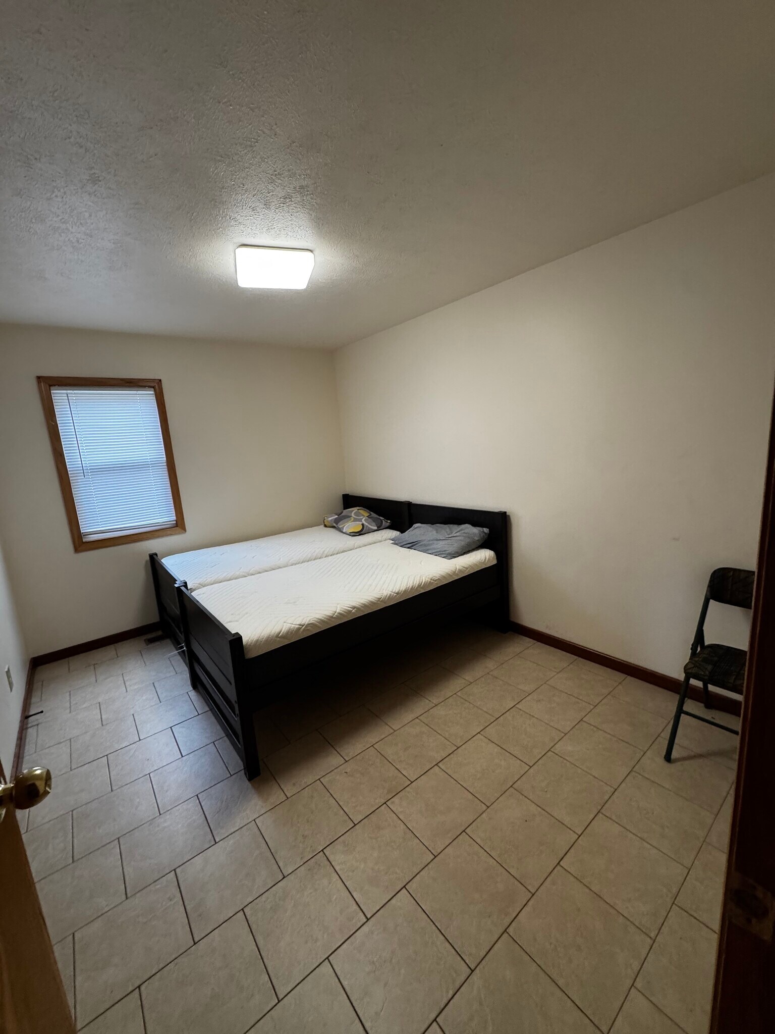 Building Photo - 325 N Calumet Ave