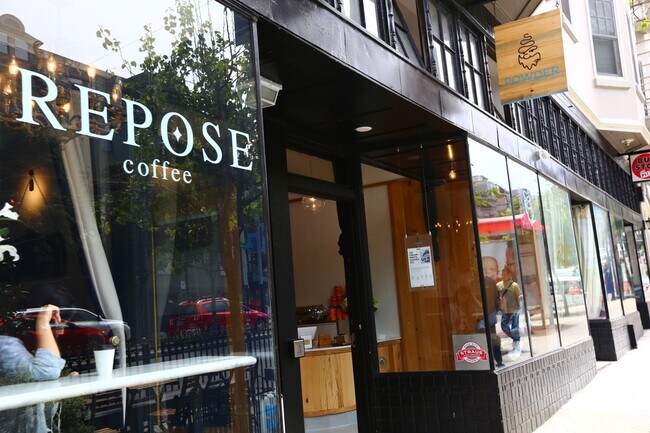 Building Photo - 226-230 Scott St