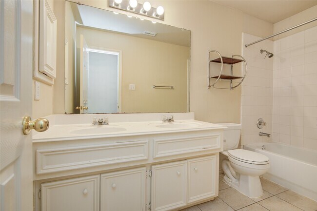 Building Photo - 21718 Grand Hollow Ln