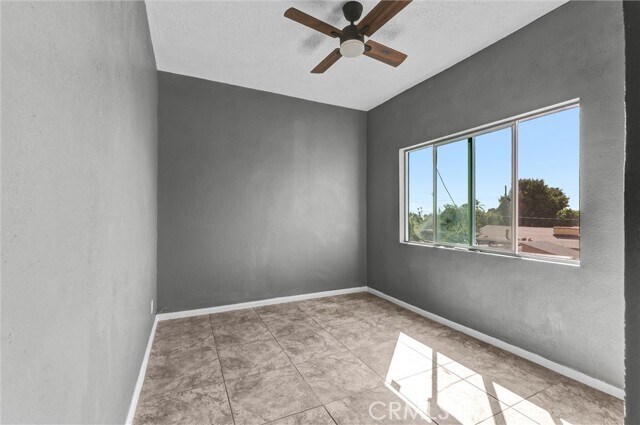 Building Photo - 924 S Sunol Dr