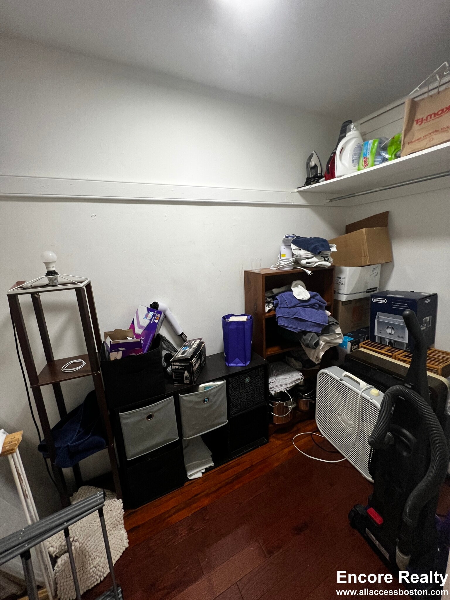 Building Photo - 16 Upland Rd