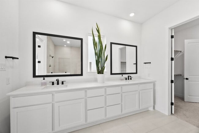 Building Photo - 24418 Green Buffalograss Trl