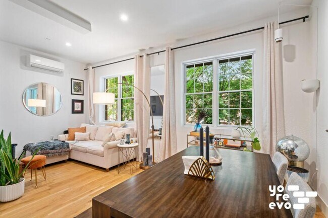 Building Photo - 2 bedroom in Brooklyn NY 11216