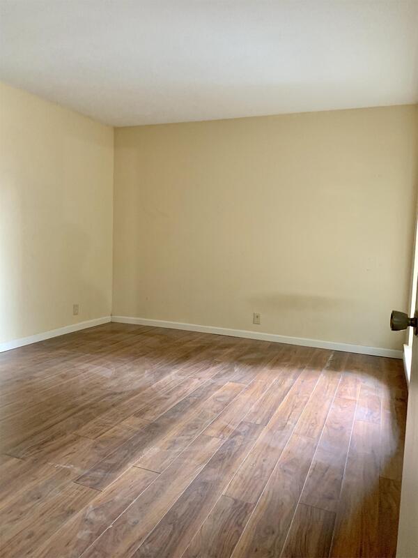 Building Photo - 1859 Poplar Woods Cir W