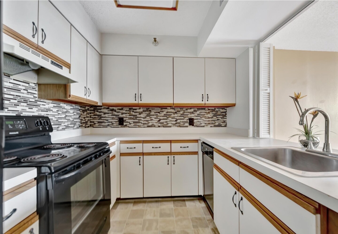 Building Photo - 2333 Feather Sound Dr