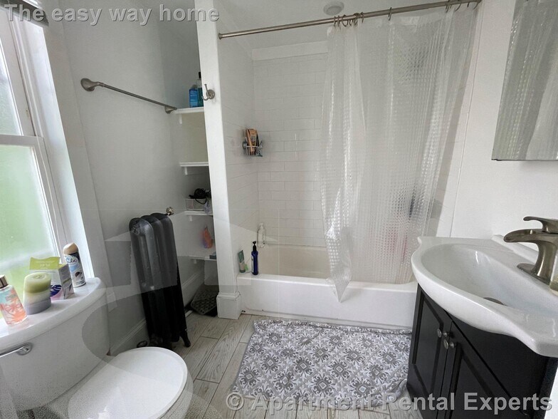 Building Photo - 42-44 Gorham St Unit #2
