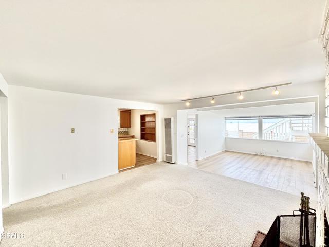 Building Photo - 4029 Ocean Dr