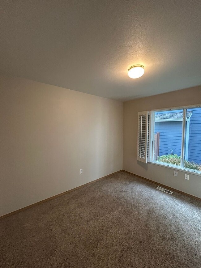 Building Photo - Cute & Cozy 3 bedroom 2 bath house in Gleneagle neighborhood with Beautiful Landscaping