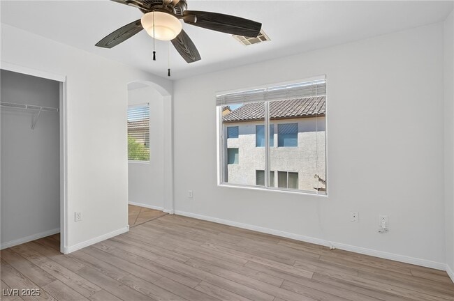 Building Photo - 5649 Dawn Falls St