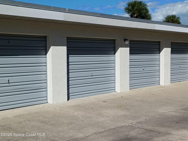 Building Photo - 3165 N Atlantic Ave