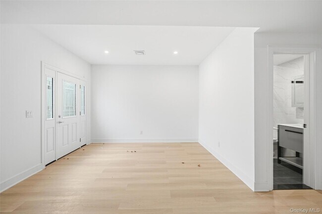 Building Photo - 67 Paulding Ln