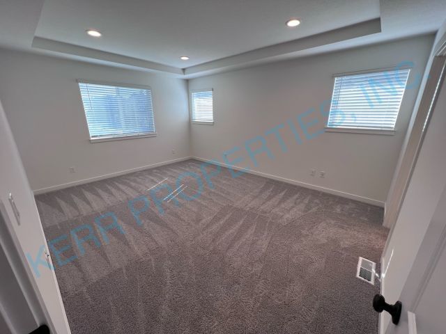 Building Photo - FREE RENT! Charming 3-Bed Home with 2.5 Baths in Serene Happy Valley – 1609 Sq Ft of Comfort!