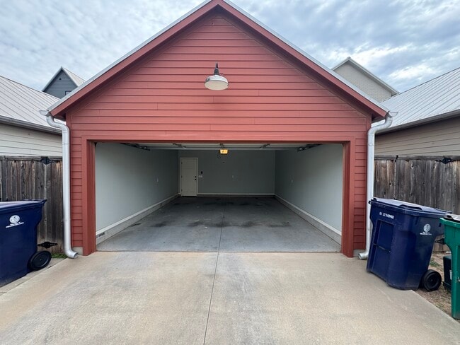 Building Photo - 1817 Runway Blvd