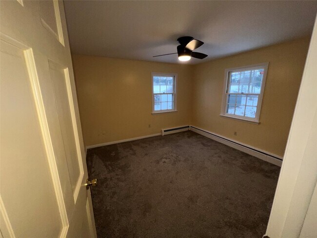 Building Photo - 2444 Rhonda Dr