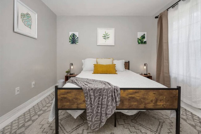 Building Photo - 2001 N 61st Ave