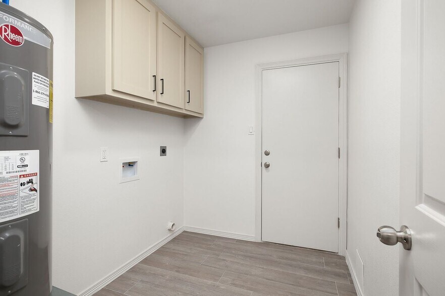 Building Photo - 309 N 36th Ln