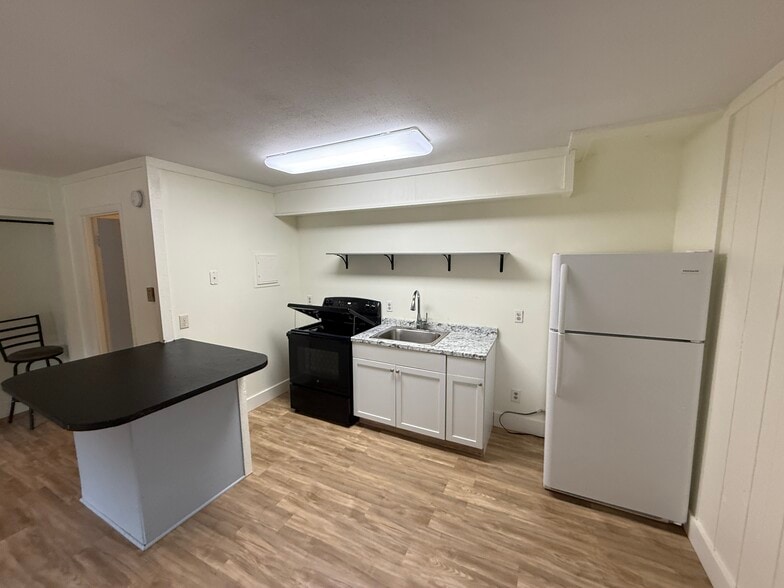 Apt 2 - Hillside Apartments