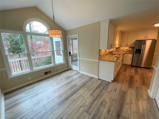 Building Photo - 1150 Falstaff Dr