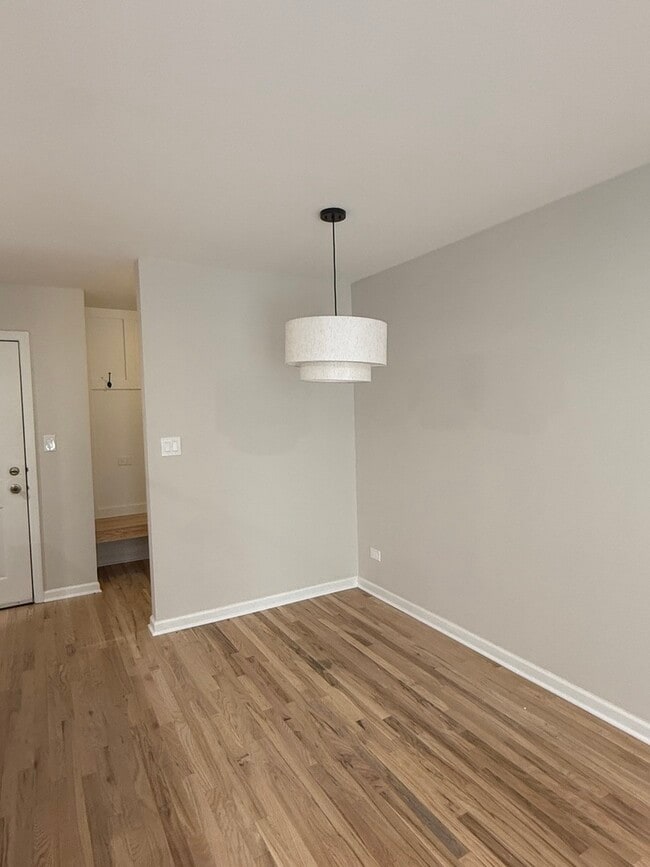 Building Photo - 2411 N Kennicott Dr