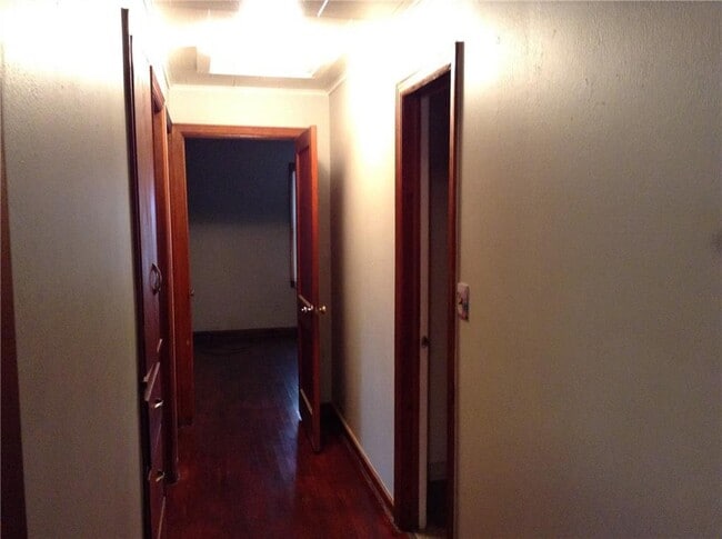 Building Photo - 2090 S Mt Olive St