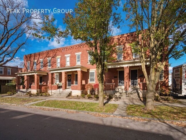 Building Photo - 421 E Mithoff St