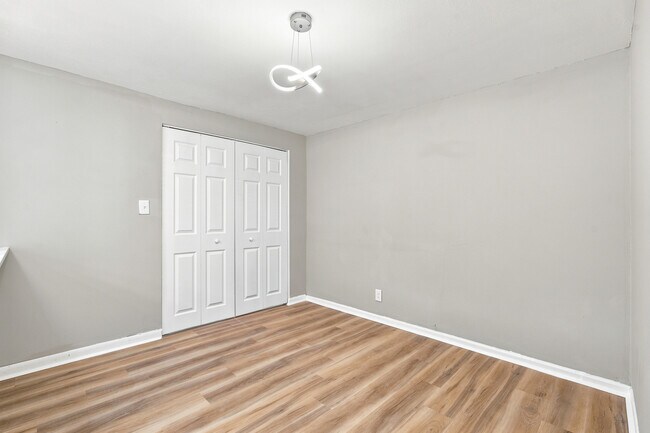 Building Photo - 5822 Tampico Rd