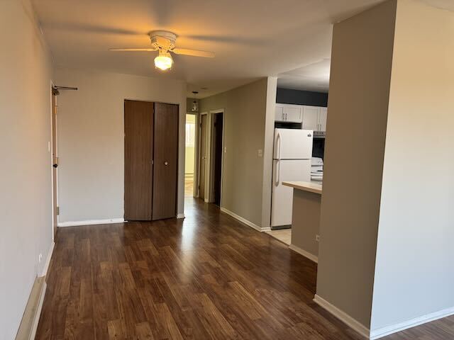 Building Photo - 1324 N Geneva Dr