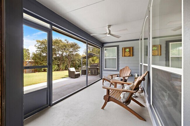 Building Photo - 2012 Foothills