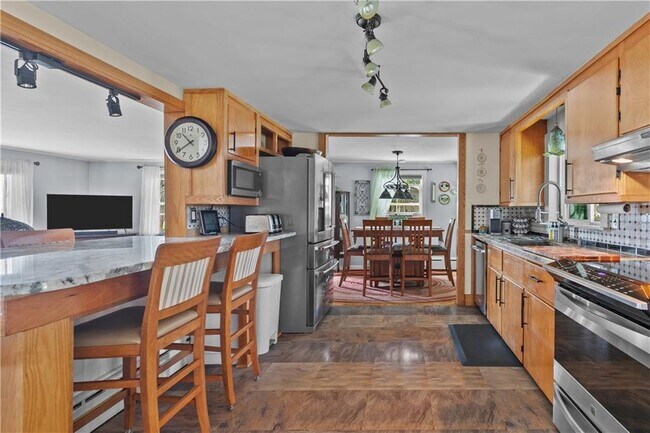 Building Photo - 30 Johnnycake Ln