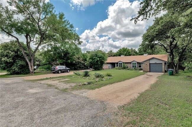 Building Photo - 5616 Oak Blvd