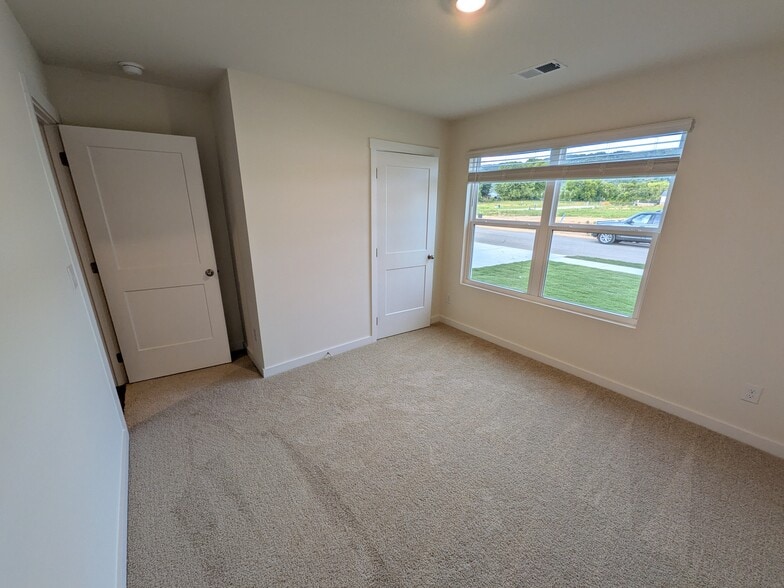 Building Photo - 8483 Bright Water Dr