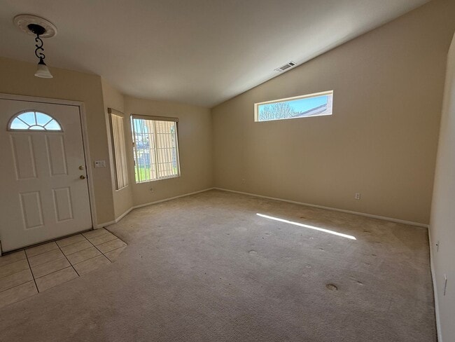 Building Photo - Beautiful Spring Valley Lake Home, 3 Bedrooms, 2 Bathrooms, New Paint