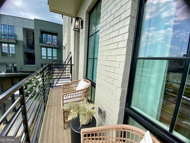 Building Photo - 1295 Longreen Ter NW