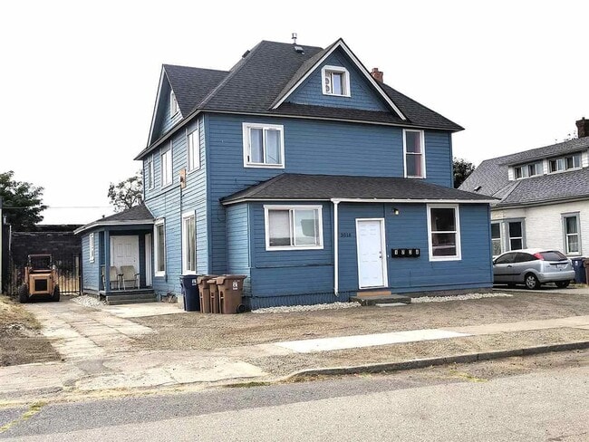 Building Photo - 3018 E Olympic Ave