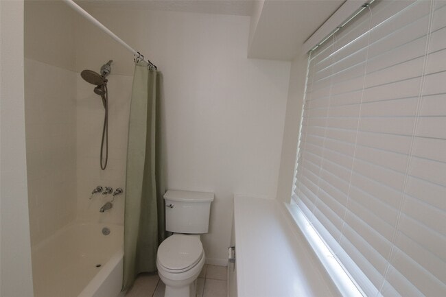 Building Photo - 6918 Glen Rosa Dr