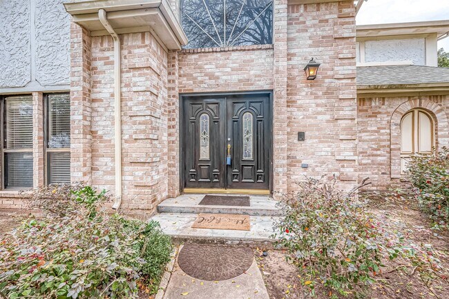 Building Photo - 1015 Sugar Lakes Dr