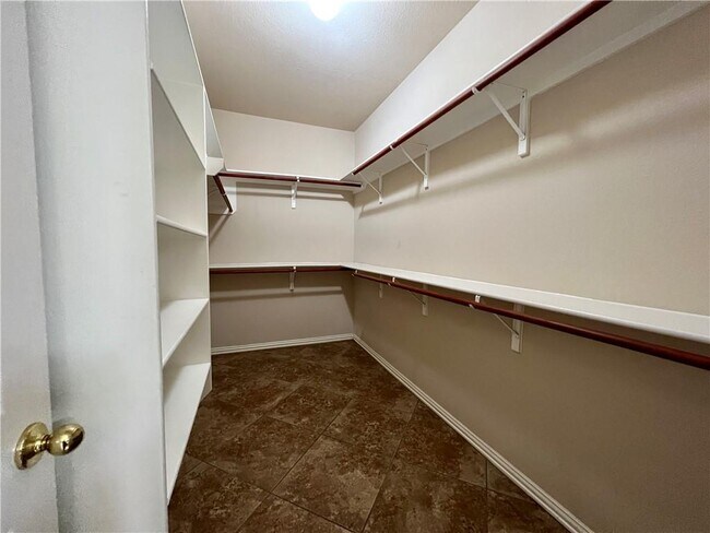 Building Photo - 15521 Whistling Straits Dr