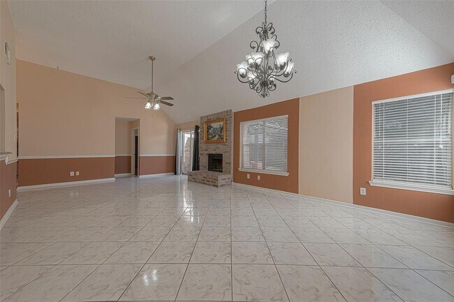 Building Photo - 2919 Pepperwood Dr