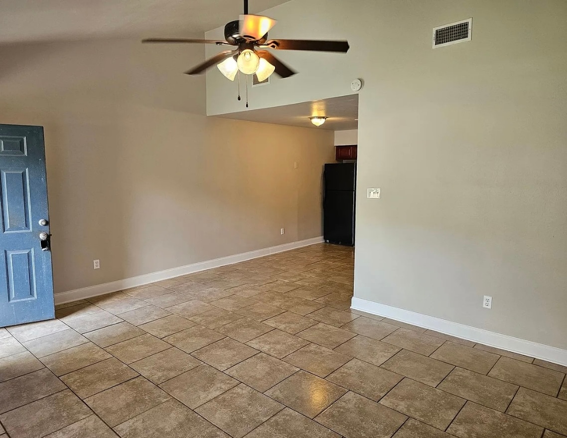 Building Photo - 44154 Simpson Pl