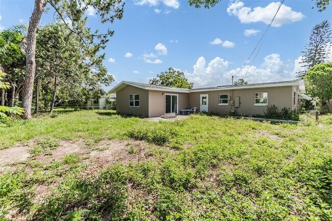 Building Photo - 954 Dumont Dr