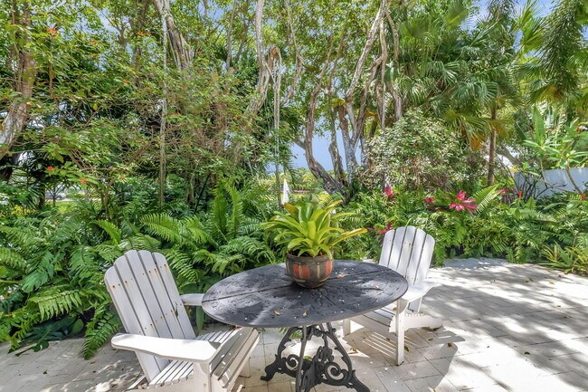 Building Photo - 17070 Royal Cove Way