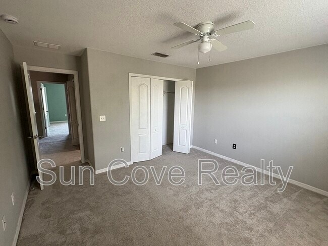 Building Photo - 2111 Roanoke Springs Dr