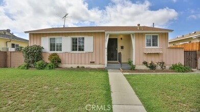 Building Photo - 15307 Studebaker Rd