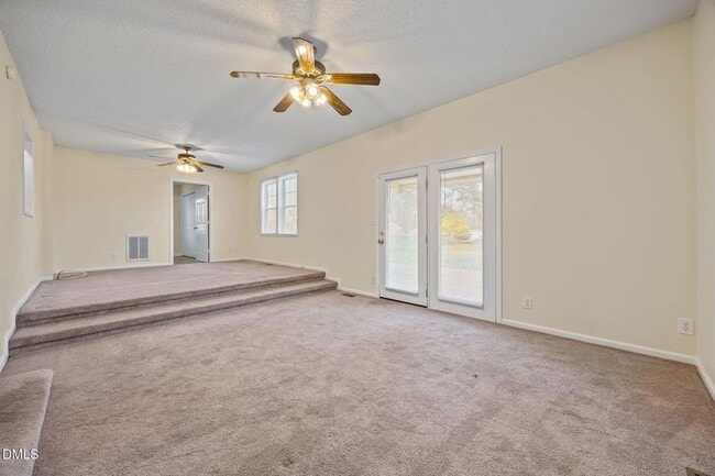 Building Photo - 131 Fairview Village Rd